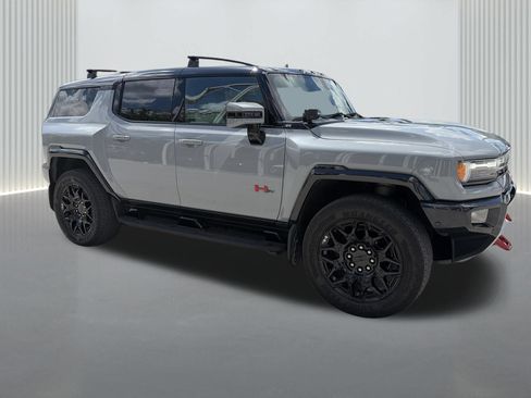 Used 2024 GMC Hummer EV 2X w/ LPO, Illumination Package AWD/4WD image 3