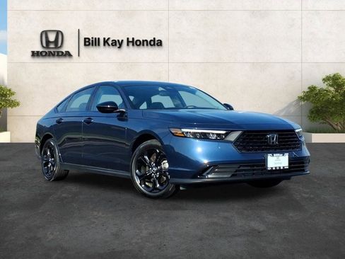Certified 2025 Honda Accord SE image 5