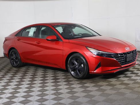 Used 2023 Hyundai Elantra SEL image 43