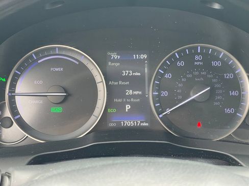 Used 2017 Lexus ES 300h w/ Luxury Package FWD image 9