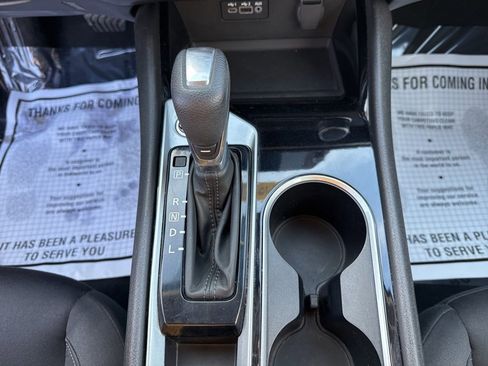 Used 2024 Nissan Altima 2.5 SV image 25