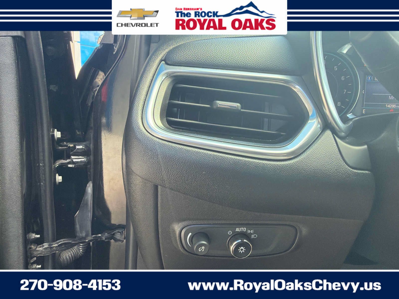 Used 2023 Chevrolet Equinox LT FWD image 21