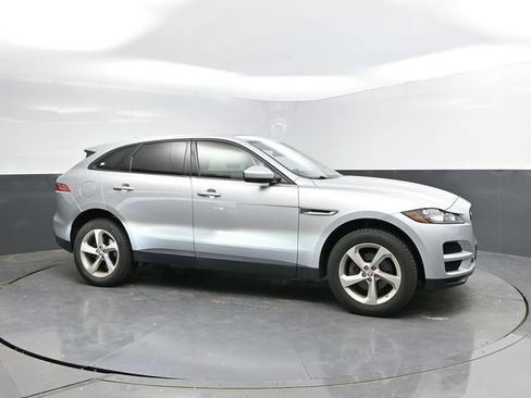 Used 2018 Jaguar F-PACE Premium AWD/4WD image 3