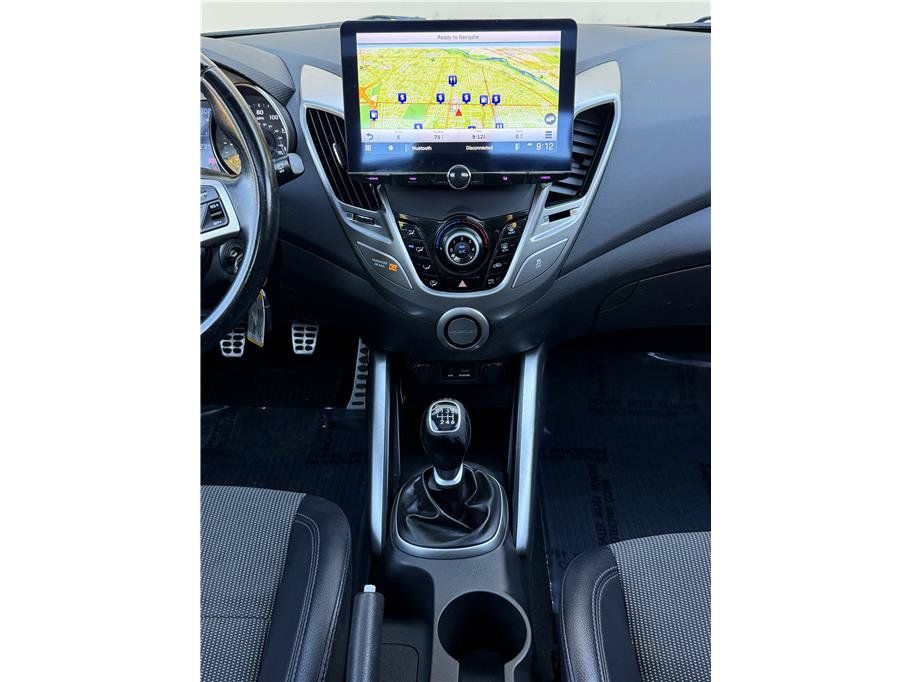 Used 2014 Hyundai Veloster w/ Style Package 02 FWD image 11