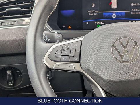 Used 2023 Volkswagen Tiguan SE AWD/4WD image 21