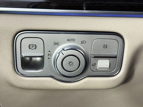 Used 2020 Mercedes-Benz GLS 580 4MATIC image 20