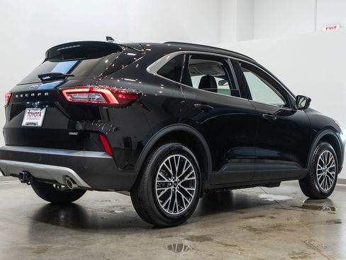 Used 2024 Ford Escape SE w/ PHEV Premium Package FWD image 9