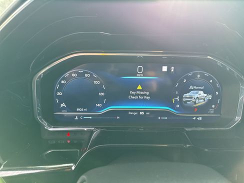 Used 2023 Chevrolet Silverado 1500 LT image 14