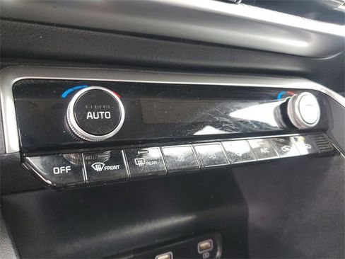 Used 2023 Kia K5 LXS image 29