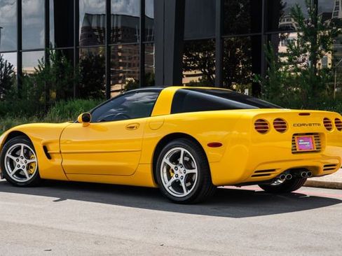 Used 2003 Chevrolet Corvette Coupe w/ Preferred Equipment Group image 5