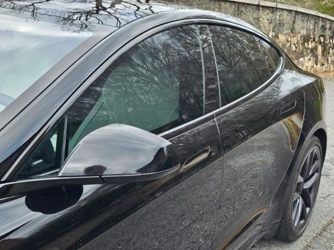 Used 2022 Tesla Model S Plaid image 13