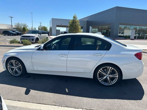 Used 2017 BMW 330i xDrive Sedan AWD/4WD image 11