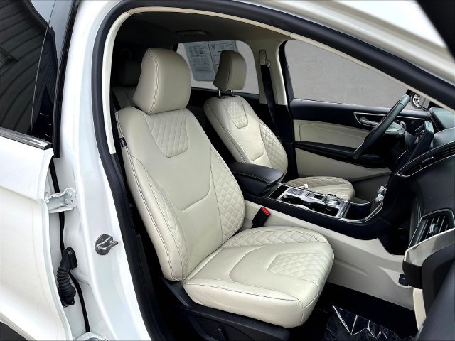 Certified 2024 Ford Edge Titanium AWD/4WD image 32