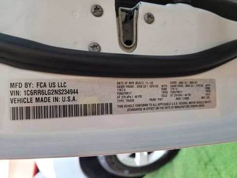 Used 2022 RAM 1500 Classic SLT image 33