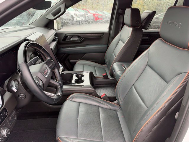Used 2025 GMC Yukon AT4 w/ AT4 Premium Plus Package AWD/4WD image 28