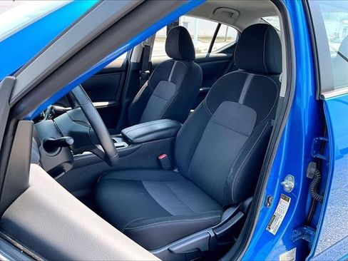Used 2021 Nissan Sentra SV w/ Trunk Package FWD image 9