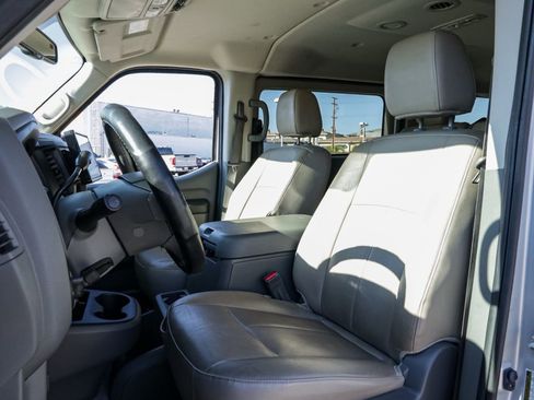 Used 2021 Nissan NV 3500 SL image 17