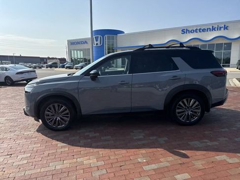 Used 2023 Nissan Pathfinder SL w/ SL Premium Package AWD/4WD image 33