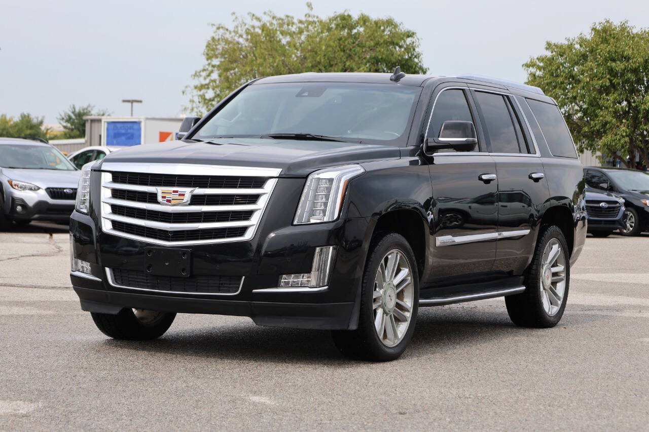 Used 2016 Cadillac Escalade Luxury AWD/4WD image 6
