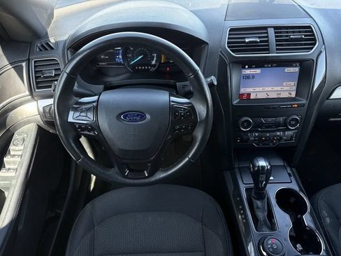 Used 2019 Ford Explorer XLT w/ Equipment Group 201A AWD/4WD image 12