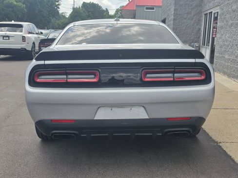 Used 2022 Dodge Challenger SRT Hellcat w/ Plus Package RWD image 7