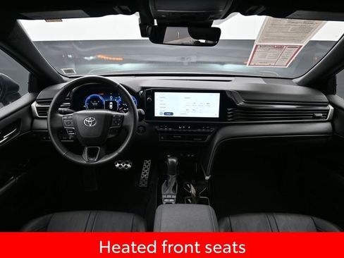 Used 2025 Toyota Camry LE image 11