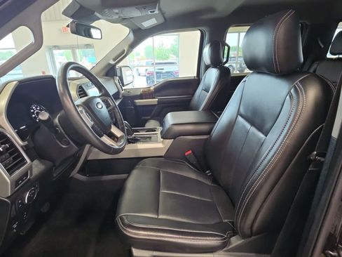 Used 2019 Ford F150 Lariat w/ Equipment Group 502A Luxury AWD/4WD image 17