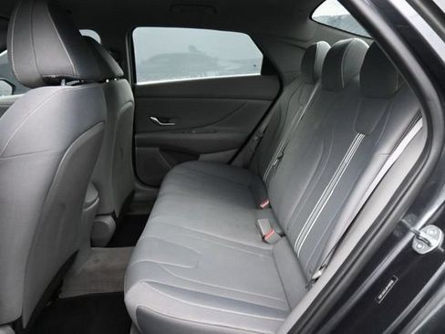 Used 2023 Hyundai Elantra SEL w/ Convenience Package FWD image 23