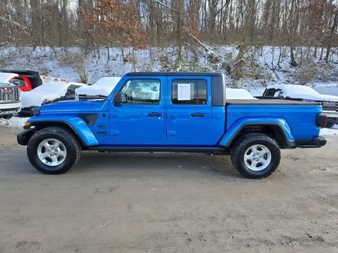 Used 2021 Jeep Gladiator Sport image 2