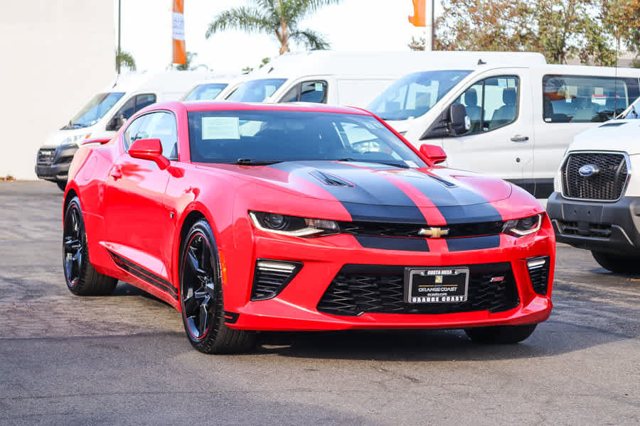 Used 2016 Chevrolet Camaro SS RWD image 3