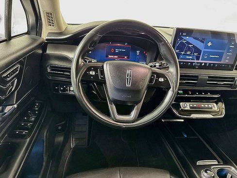 Used 2023 Lincoln Corsair Reserve AWD/4WD image 23