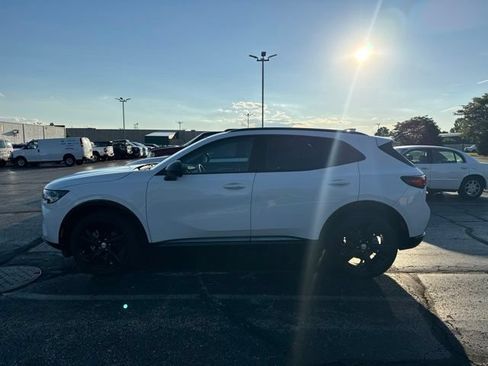 Used 2021 Buick Envision Essence w/ Technology Package I AWD/4WD image 4