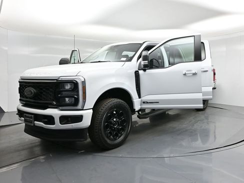 New 2025 Ford F250 Lariat w/ Lariat Ultimate Package AWD/4WD image 30