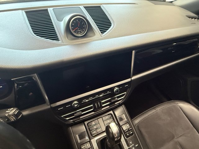 Used 2020 Porsche Macan AWD/4WD image 11