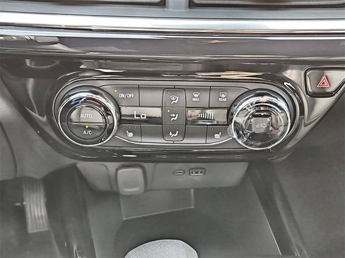 New 2026 Chevrolet Trax RS w/ Driver Confidence Package image 6