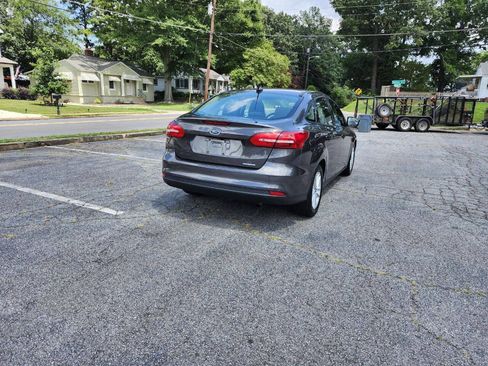 Used 2016 Ford Focus SE FWD image 14