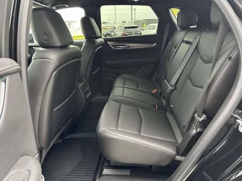 Certified 2025 Cadillac XT5 Luxury w/ LPO, Floor Liner Package FWD image 27