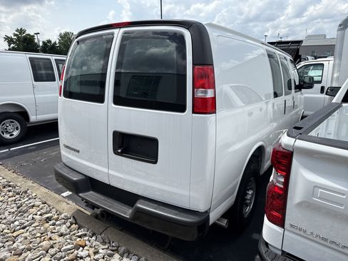 New 2025 Chevrolet Express 2500 w/ Driver Convenience Package image 7