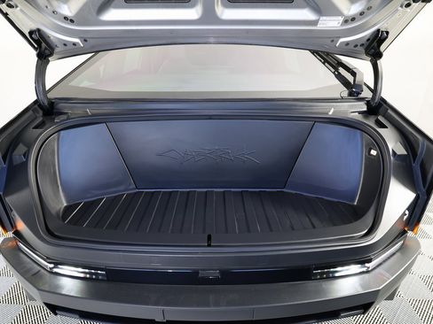 Used 2025 Tesla Cybertruck AWD Crew Cab image 45