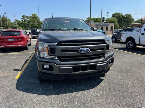 Used 2018 Ford F150 XLT w/ Equipment Group 302A Luxury AWD/4WD image 3