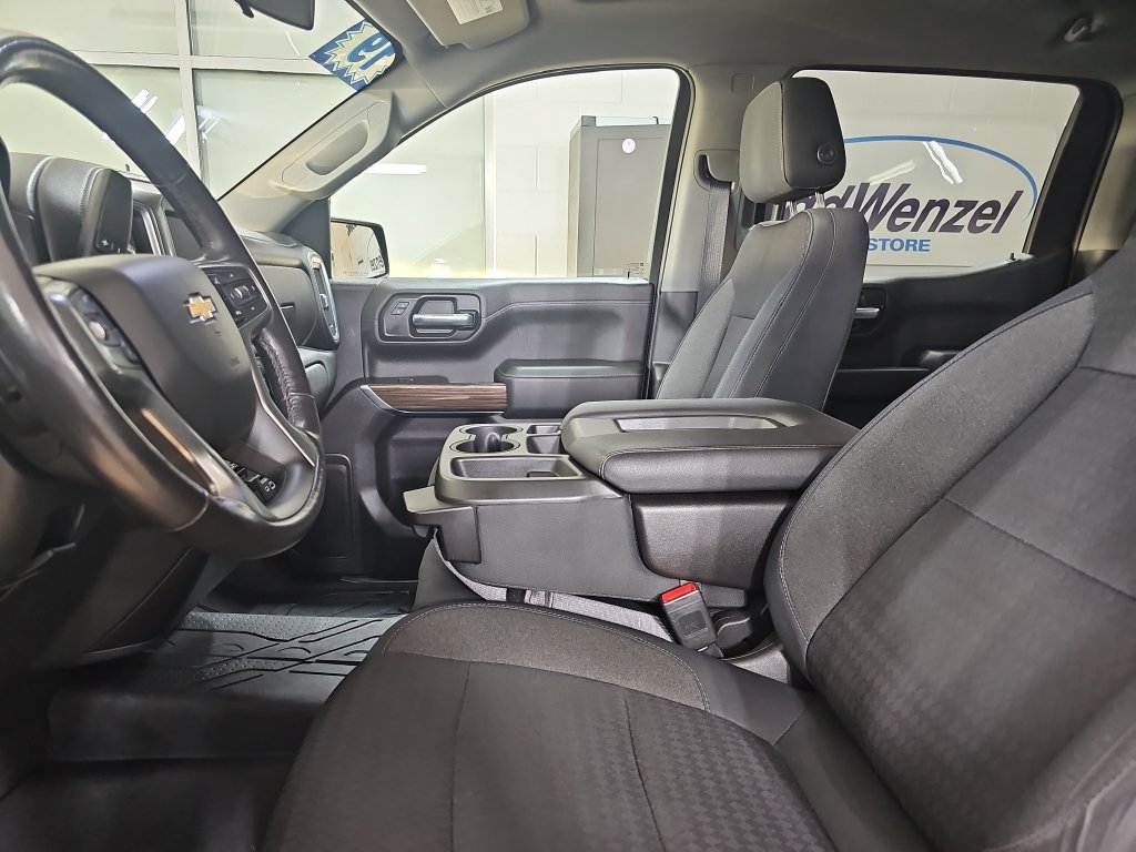 Used 2019 Chevrolet Silverado 1500 LT w/ All-Star Edition AWD/4WD image 18