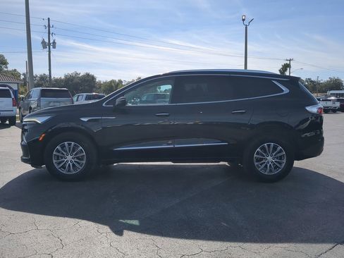 Used 2022 Buick Enclave Essence image 7