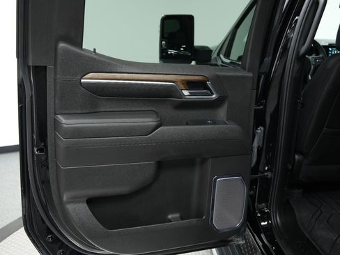 Used 2024 Chevrolet Silverado 1500 High Country w/ High Country Premium Package image 21