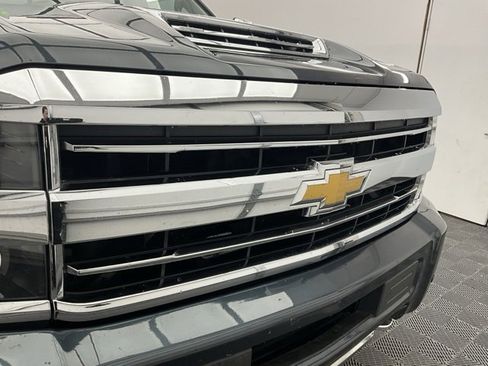 Used 2019 Chevrolet Silverado 3500 High Country w/ Duramax Plus Package image 28