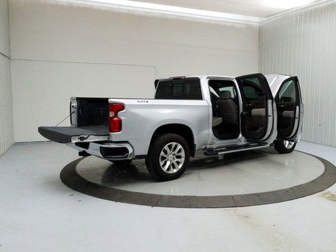 Used 2019 Chevrolet Silverado 1500 LTZ w/ LTZ Texas Edition AWD/4WD image 16