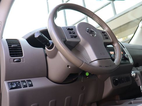 Used 2019 Nissan Frontier SV w/ Value Truck Package AWD/4WD image 40