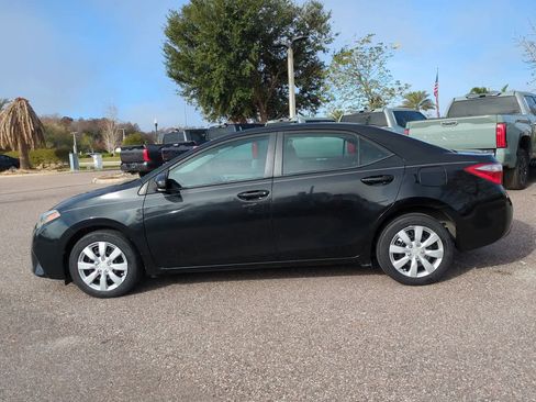 Used 2015 Toyota Corolla LE image 3