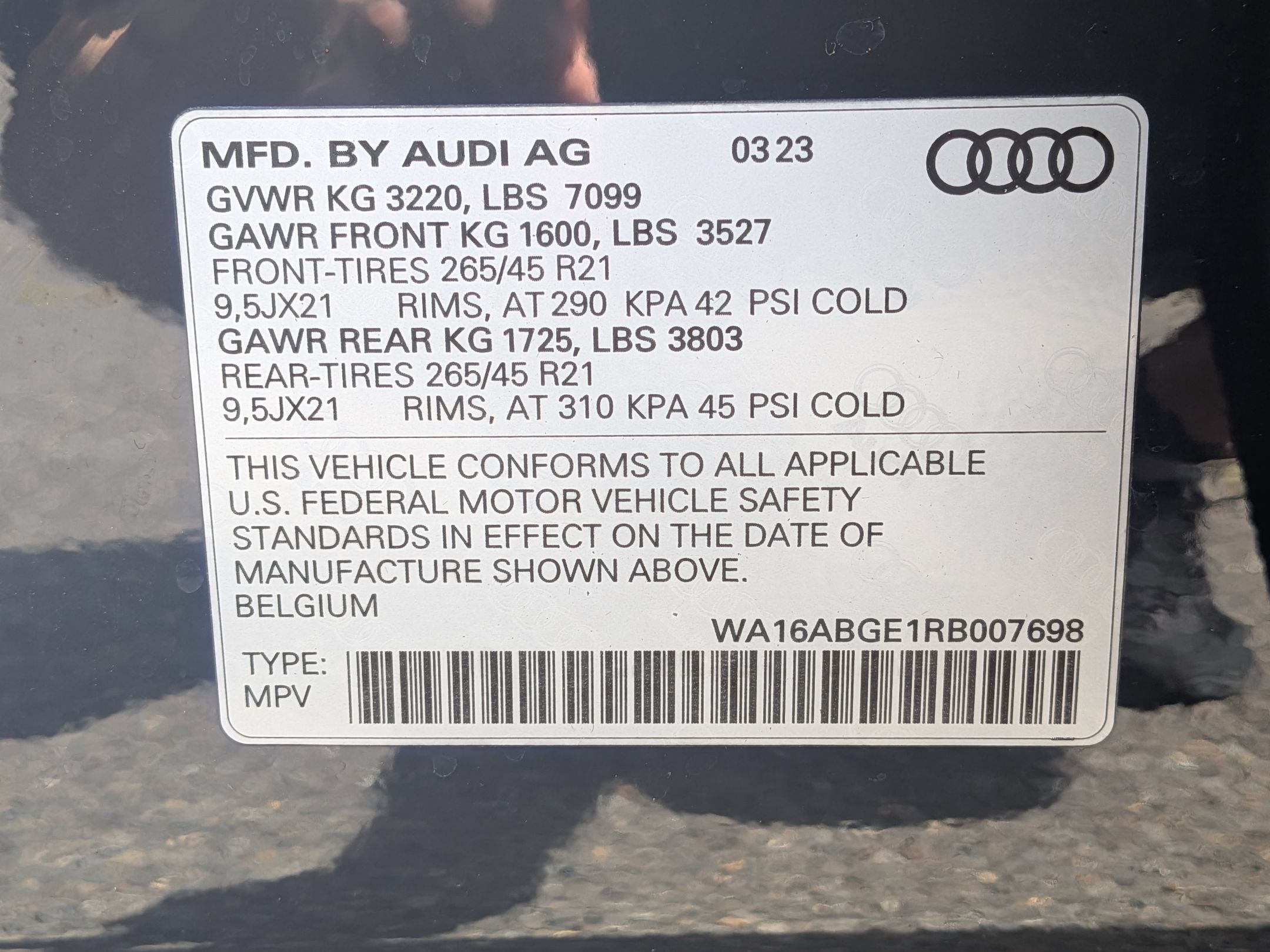 Used 2024 Audi Q8 e-tron Prestige w/ Prestige Package AWD/4WD image 32
