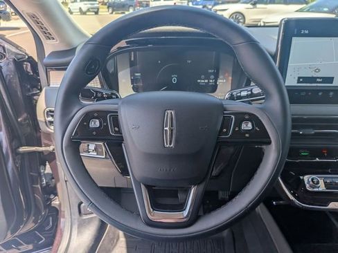 Used 2023 Lincoln Corsair AWD w/ Equipment Group 101A image 18