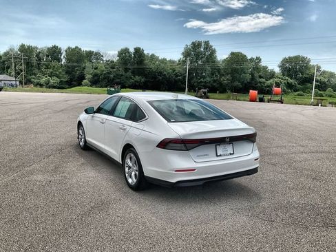 Certified 2025 Honda Accord LX image 16